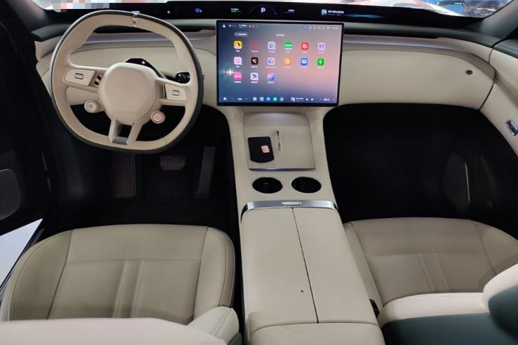 Used Xiaomi Auto YU7 2025 Ultra-Long Range Rear-Wheel Drive Version Center Console