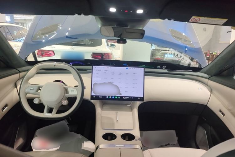 Used Xiaomi Auto YU7 2025 Ultra-Long Range High-Performance All-Wheel-Drive Max Edition Center Console