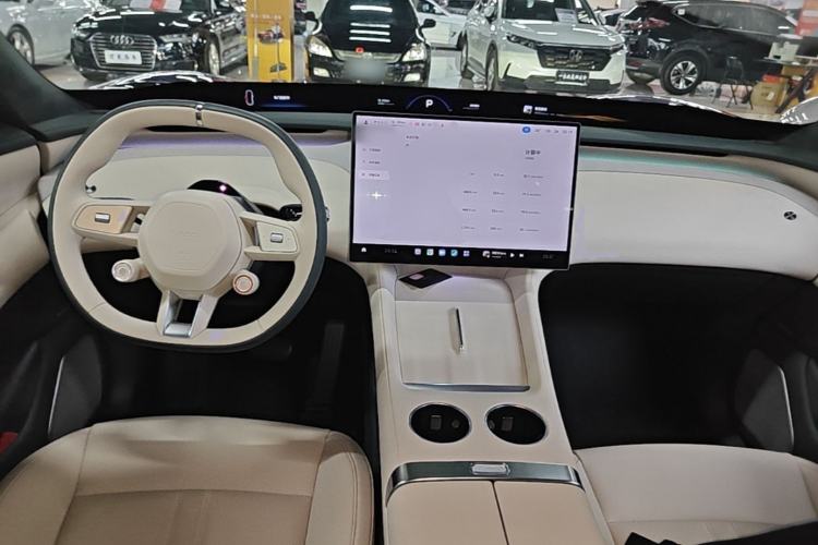 Used Xiaomi Auto YU7 2025 Ultra-Long Range High-Performance All-Wheel-Drive Max Edition Center Console
