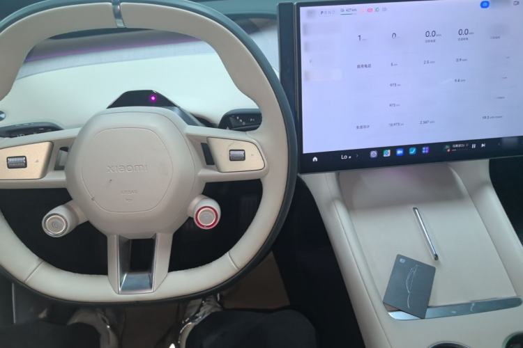 Used Xiaomi Auto YU7 2025 Ultra-Long Range High-Performance All-Wheel-Drive Max Edition Center Console