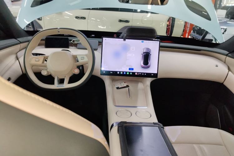 Used Xiaomi Auto YU7 2025 Ultra-Long Range All-Wheel Drive Pro Version Center Console