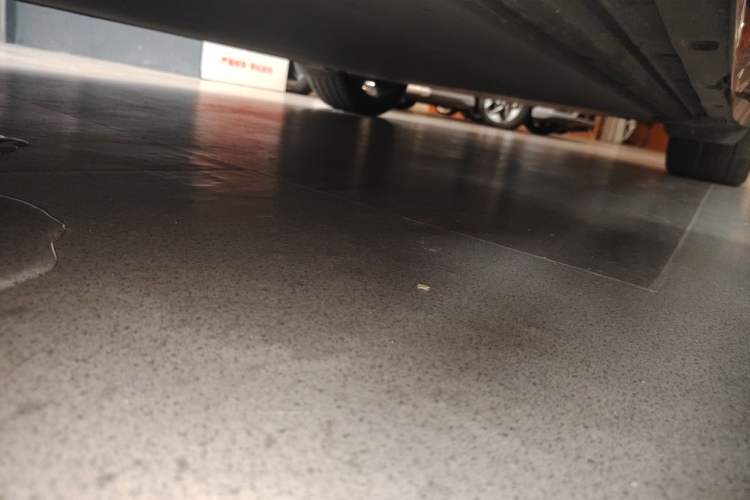 Used Xiaomi Auto YU7 2025 Ultra-Long Range High-Performance All-Wheel-Drive Max Edition Chassis Front Left