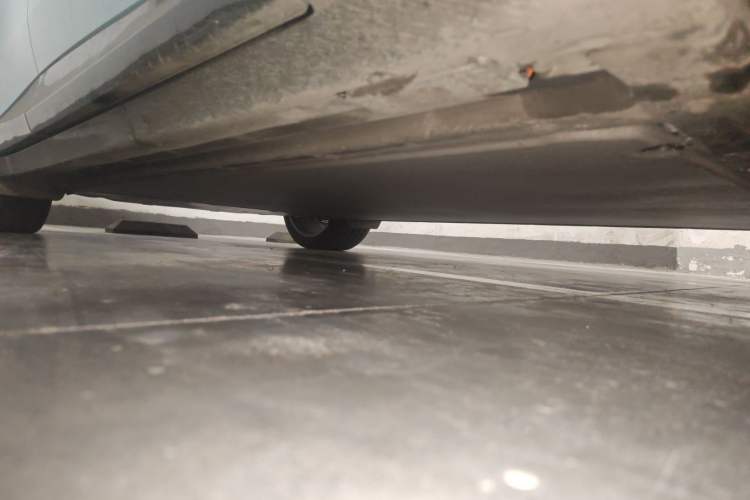 Used Xiaomi Auto YU7 2025 Ultra-Long Range All-Wheel Drive Pro Version Chassis Front Right