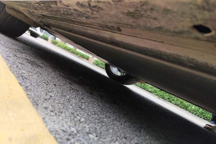 Used Xiaomi Auto YU7 2025 Ultra-Long Range High-Performance All-Wheel-Drive Max Edition Chassis Front Right