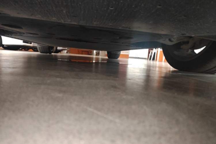 Used Xiaomi Auto YU7 2025 Ultra-Long Range High-Performance All-Wheel-Drive Max Edition Chassis Front