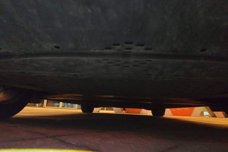 Used Xiaomi Auto YU7 2025 Ultra-Long Range High-Performance All-Wheel-Drive Max Edition Chassis Rear