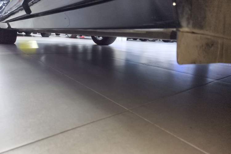Used Xiaomi Auto YU7 2025 Ultra-Long Range High-Performance All-Wheel-Drive Max Edition Chassis Rear Left