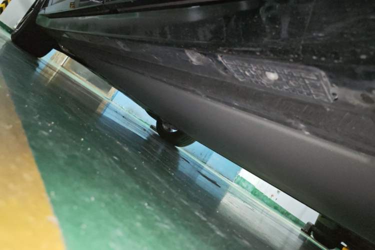 Used Xiaomi Auto YU7 2025 Ultra-Long Range High-Performance All-Wheel-Drive Max Edition Chassis Rear Left