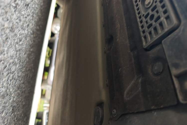 Used Xiaomi Auto YU7 2025 Ultra-Long Range High-Performance All-Wheel-Drive Max Edition Chassis Rear Left
