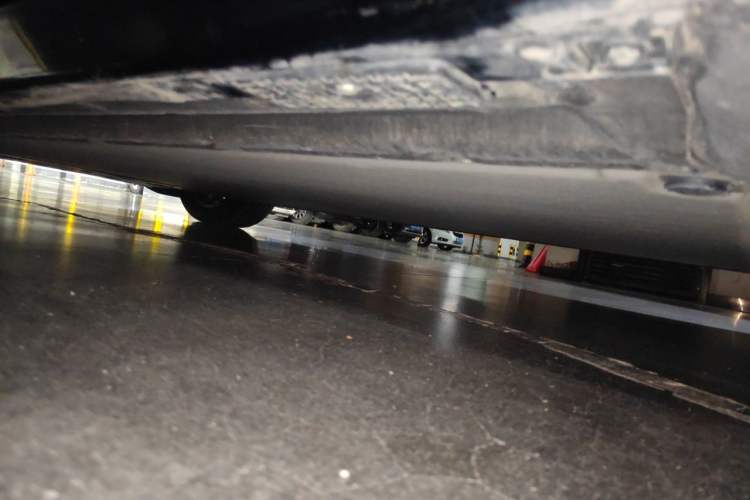 Used Xiaomi Auto YU7 2025 Ultra-Long Range High-Performance All-Wheel-Drive Max Edition Chassis Rear Left