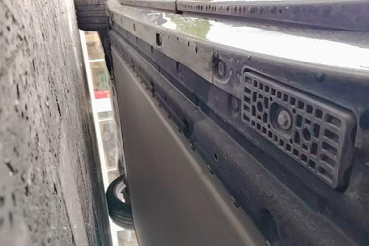 Used Xiaomi Auto YU7 2025 Ultra-Long Range High-Performance All-Wheel-Drive Max Edition Chassis Rear Left