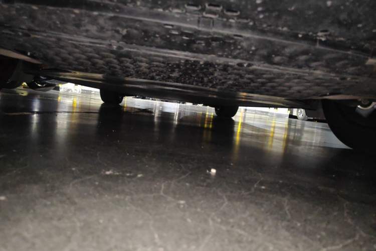 Used Xiaomi Auto YU7 2025 Ultra-Long Range High-Performance All-Wheel-Drive Max Edition Chassis Rear