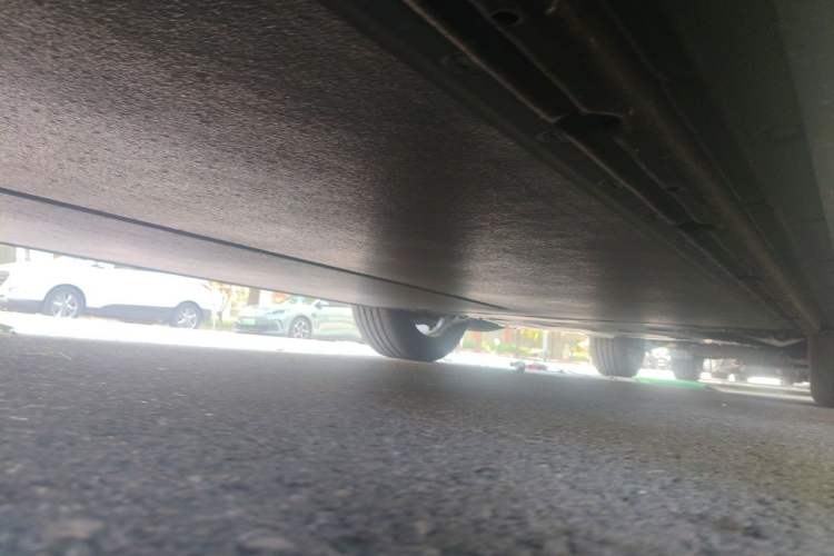 Used Xiaomi Auto YU7 2025 Ultra-Long Range Rear-Wheel Drive Version Chassis Rear Right