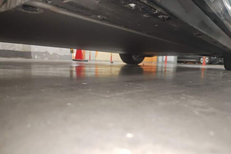 Used Xiaomi Auto YU7 2025 Ultra-Long Range All-Wheel Drive Pro Version Chassis Rear Right