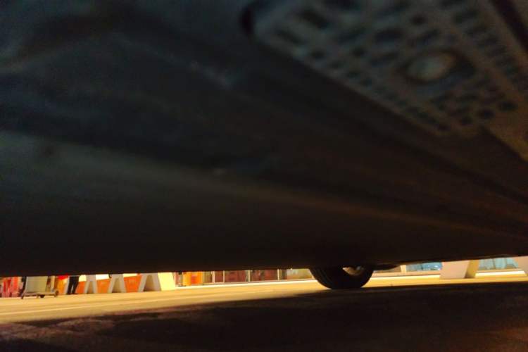 Used Xiaomi Auto YU7 2025 Ultra-Long Range High-Performance All-Wheel-Drive Max Edition Chassis Rear Right