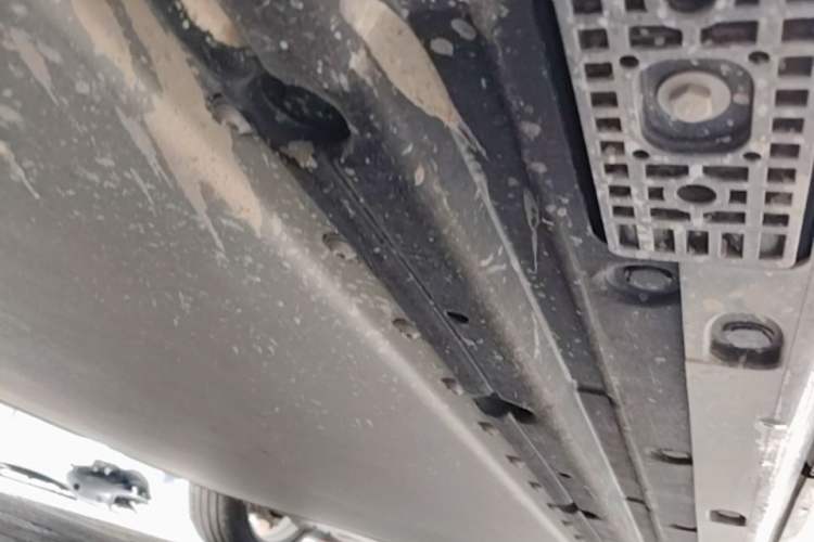 Used Xiaomi Auto YU7 2025 Ultra-Long Range High-Performance All-Wheel-Drive Max Edition Chassis Rear Right