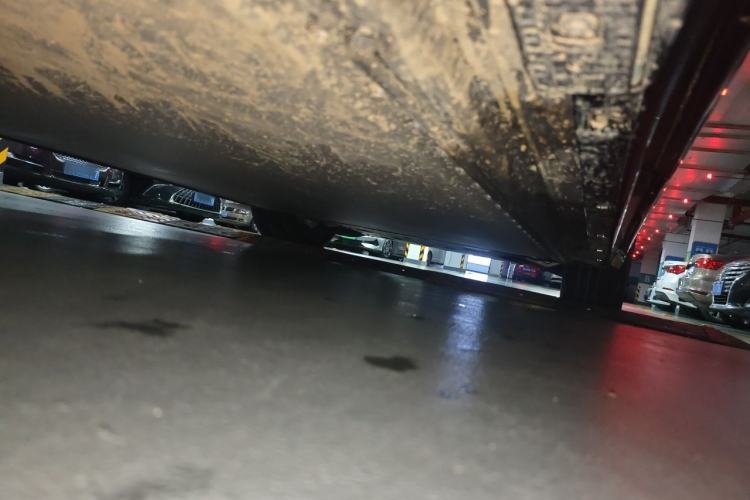 Used Xiaomi Auto YU7 2025 Ultra-Long Range High-Performance All-Wheel-Drive Max Edition Chassis Rear Right