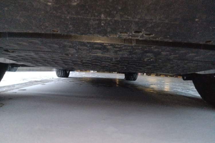 Used Xiaomi Auto YU7 2025 Ultra-Long Range High-Performance All-Wheel-Drive Max Edition Chassis Rear