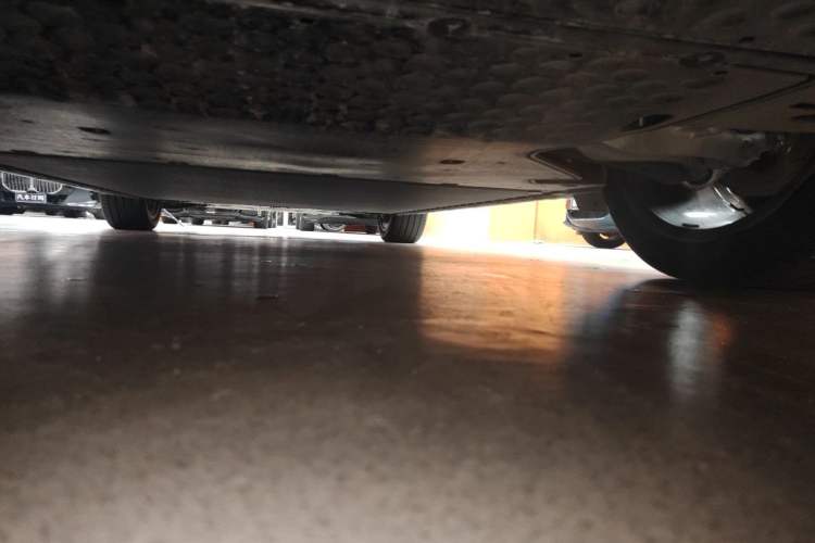 Used Xiaomi Auto YU7 2025 Ultra-Long Range High-Performance All-Wheel-Drive Max Edition Chassis Rear