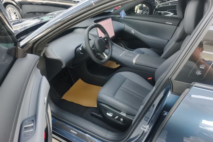 Used Xiaomi Auto YU7 2025 Ultra-Long Range High-Performance All-Wheel-Drive Max Edition Driver Seat