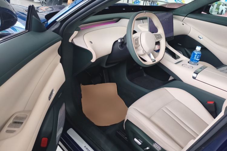 Used Xiaomi Auto YU7 2025 Ultra-Long Range High-Performance All-Wheel-Drive Max Edition Driver Seat