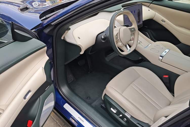 Used Xiaomi Auto YU7 2025 Ultra-Long Range High-Performance All-Wheel-Drive Max Edition Driver Seat