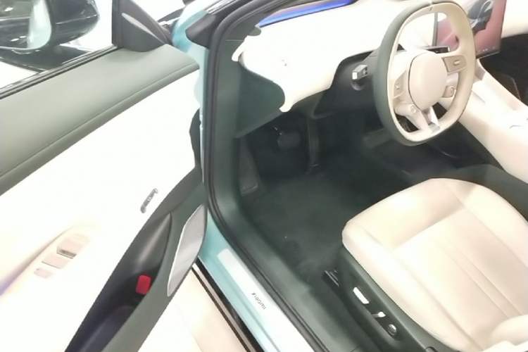 Used Xiaomi Auto YU7 2025 Ultra-Long Range Rear-Wheel Drive Version Driver Seat
