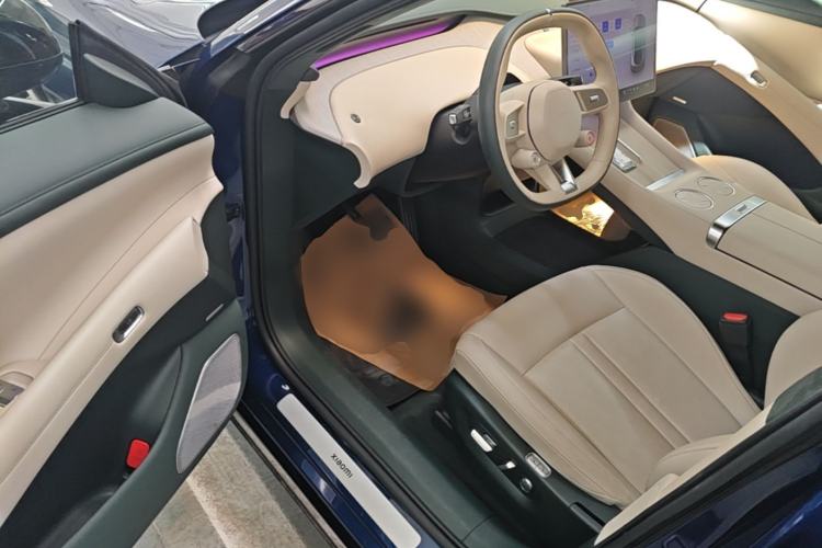 Used Xiaomi Auto YU7 2025 Ultra-Long Range High-Performance All-Wheel-Drive Max Edition Driver Seat