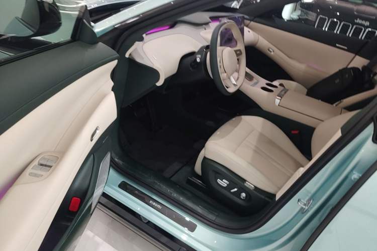 Used Xiaomi Auto YU7 2025 Ultra-Long Range High-Performance All-Wheel-Drive Max Edition Driver Seat