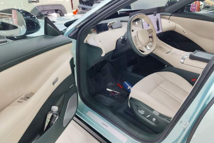 Used Xiaomi Auto YU7 2025 Ultra-Long Range All-Wheel Drive Pro Version Driver Seat