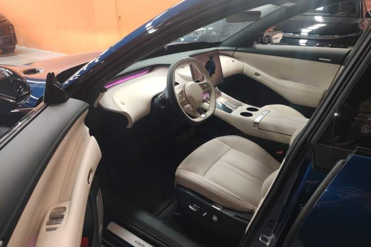 Used Xiaomi Auto YU7 2025 Ultra-Long Range High-Performance All-Wheel-Drive Max Edition Driver Seat