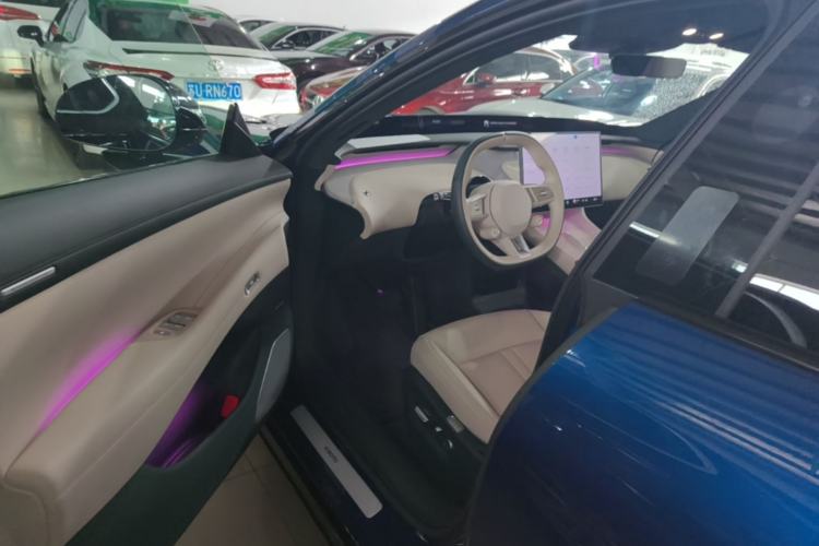 Used Xiaomi Auto YU7 2025 Ultra-Long Range High-Performance All-Wheel-Drive Max Edition Driver Seat