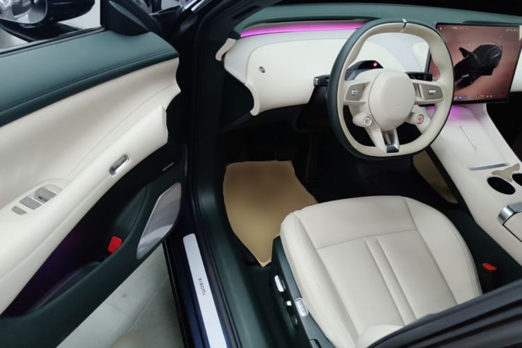 Used Xiaomi Auto YU7 2025 Ultra-Long Range High-Performance All-Wheel-Drive Max Edition Driver Seat