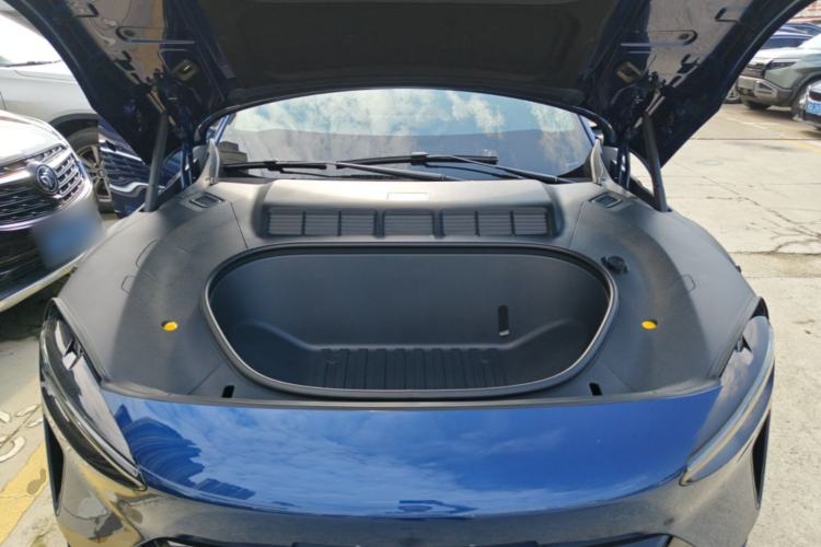 Used Xiaomi Auto YU7 2025 Ultra-Long Range High-Performance All-Wheel-Drive Max Edition Engine Bay