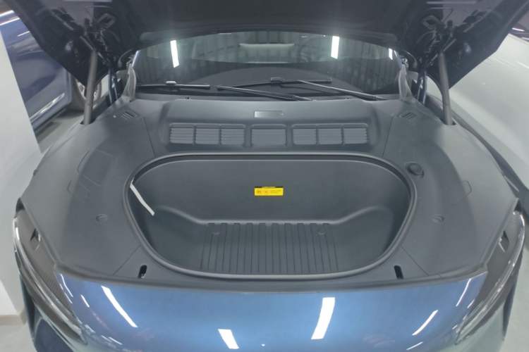 Used Xiaomi Auto YU7 2025 Ultra-Long Range High-Performance All-Wheel-Drive Max Edition Engine Bay