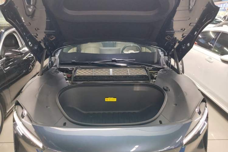 Used Xiaomi Auto YU7 2025 Ultra-Long Range High-Performance All-Wheel-Drive Max Edition Engine Bay