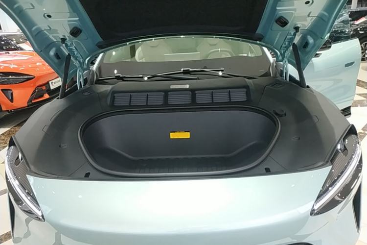 Used Xiaomi Auto YU7 2025 Ultra-Long Range Rear-Wheel Drive Version Engine Bay