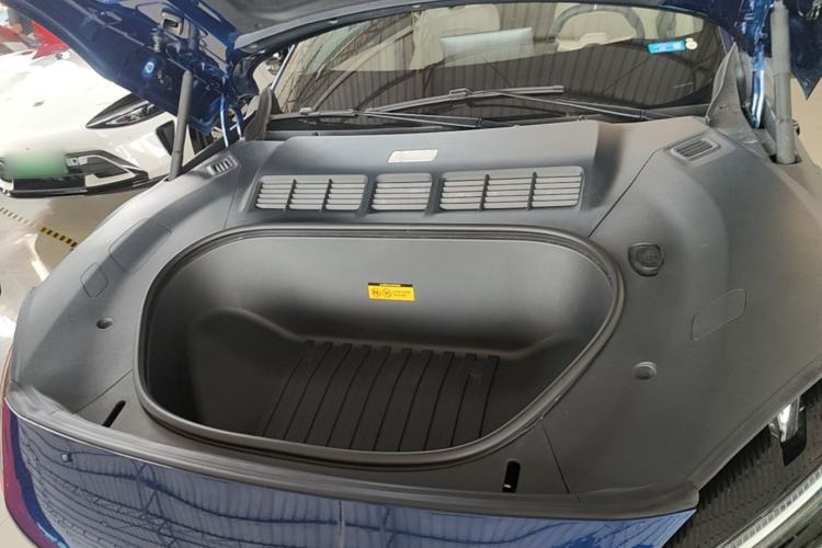 Used Xiaomi Auto YU7 2025 Ultra-Long Range High-Performance All-Wheel-Drive Max Edition Engine Bay