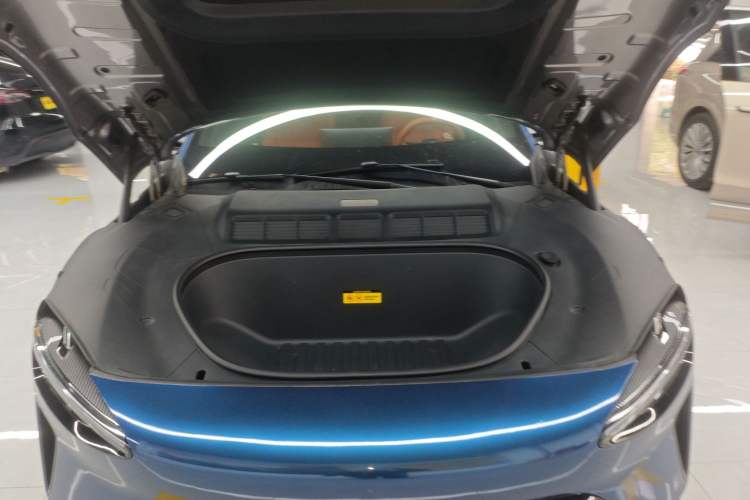 Used Xiaomi Auto YU7 2025 Ultra-Long Range High-Performance All-Wheel-Drive Max Edition Engine Bay