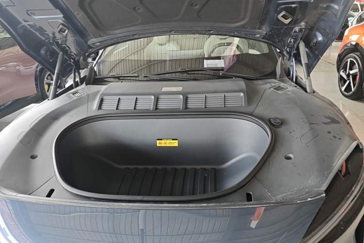 Used Xiaomi Auto YU7 2025 Ultra-Long Range High-Performance All-Wheel-Drive Max Edition Engine Bay