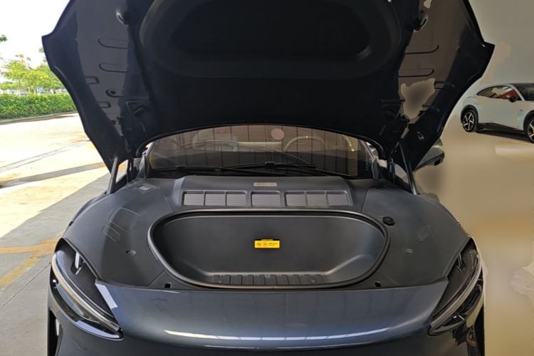 Used Xiaomi Auto YU7 2025 Ultra-Long Range High-Performance All-Wheel-Drive Max Edition Engine Bay