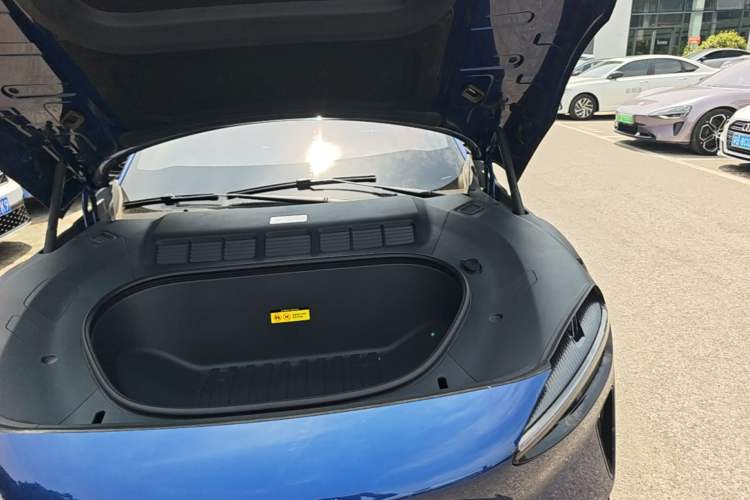 Used Xiaomi Auto YU7 2025 Ultra-Long Range High-Performance All-Wheel-Drive Max Edition Engine Bay Left