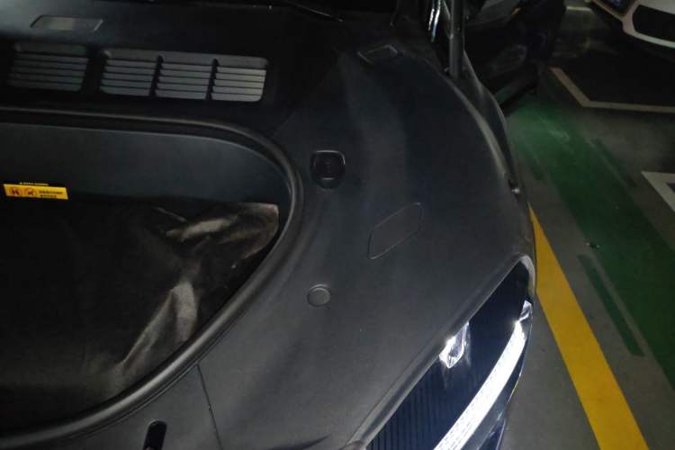 Used Xiaomi Auto YU7 2025 Ultra-Long Range High-Performance All-Wheel-Drive Max Edition Engine Bay Left
