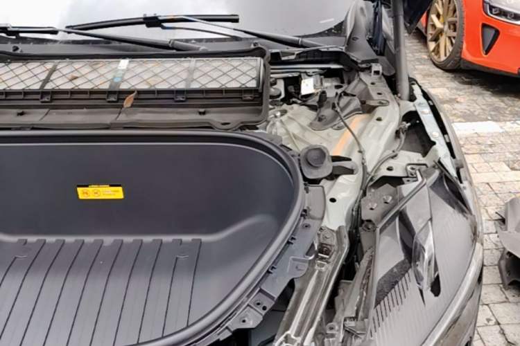 Used Xiaomi Auto YU7 2025 Ultra-Long Range High-Performance All-Wheel-Drive Max Edition Engine Bay Left