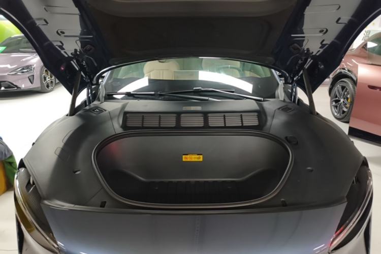 Used Xiaomi Auto YU7 2025 Ultra-Long Range High-Performance All-Wheel-Drive Max Edition Engine Bay