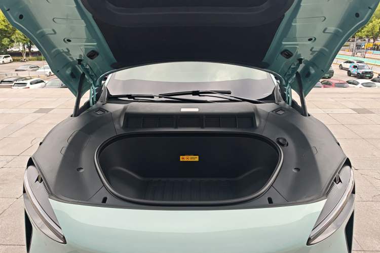 Used Xiaomi Auto YU7 2025 Ultra-Long Range High-Performance All-Wheel-Drive Max Edition Engine Bay