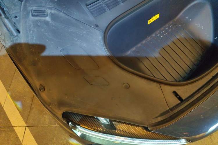 Used Xiaomi Auto YU7 2025 Ultra-Long Range High-Performance All-Wheel-Drive Max Edition Engine Bay Right