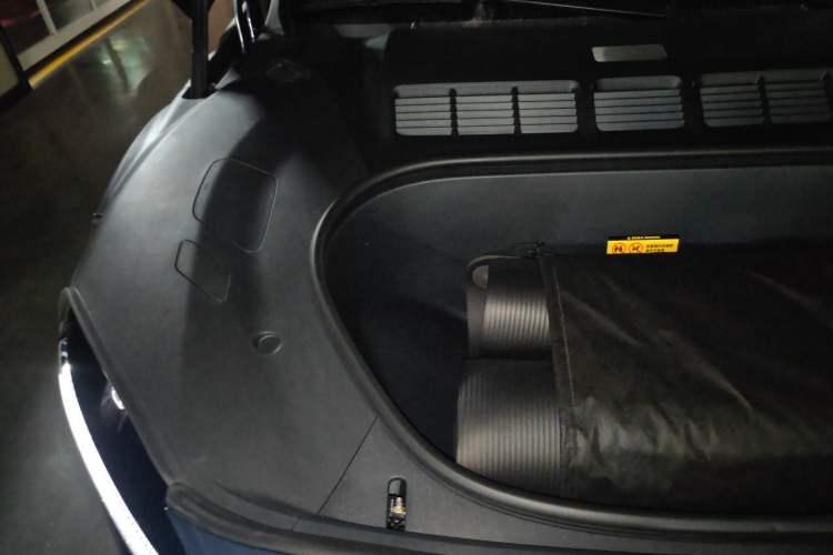 Used Xiaomi Auto YU7 2025 Ultra-Long Range High-Performance All-Wheel-Drive Max Edition Engine Bay Right