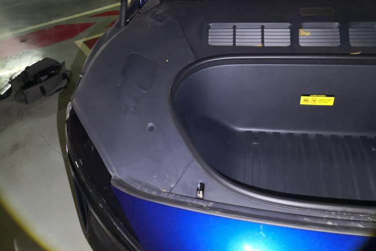 Used Xiaomi Auto YU7 2025 Ultra-Long Range High-Performance All-Wheel-Drive Max Edition Engine Bay Right