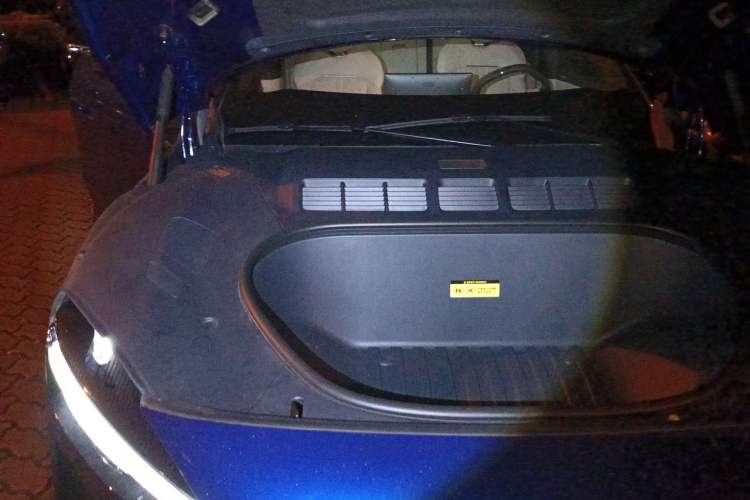 Used Xiaomi Auto YU7 2025 Ultra-Long Range Rear-Wheel Drive Version Engine Bay Right